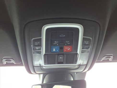 Used 2022 RAM 1500 Laramie w/ Sport Appearance Package image 11