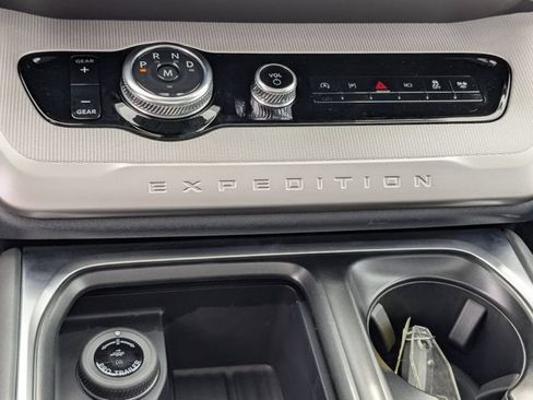 Used 2027 Ford Expedition Max Active RWD image 16