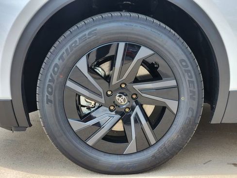 New 2026 Toyota C-HR AWD/4WD image 9