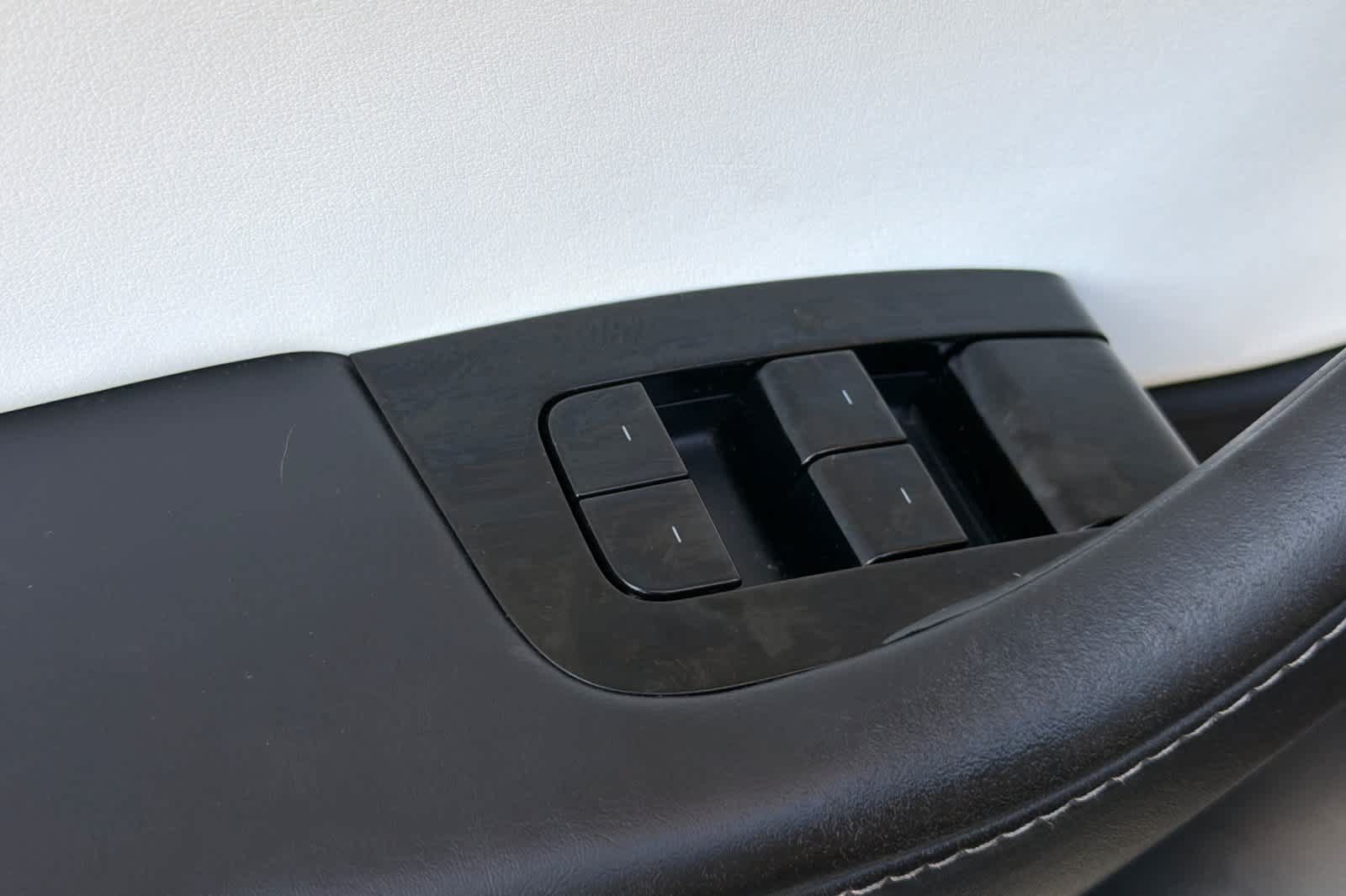 Used 2021 Tesla Model Y 2WD image 13