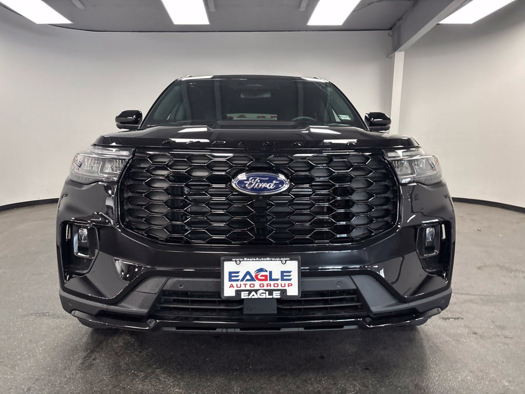 New 2026 Ford Explorer ST-Line w/ ST-Line Street Pack AWD/4WD image 4