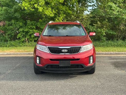 Used 2014 Kia Sorento LX AWD/4WD image 2