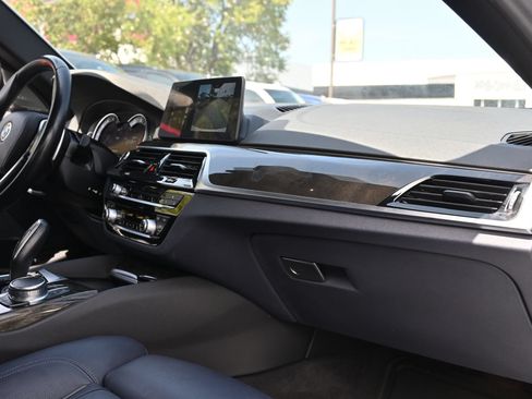 Used 2017 BMW 540i RWD image 24