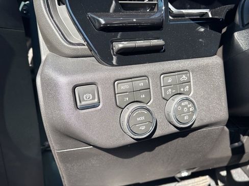 New 2026 Chevrolet Silverado 2500 ZR2 image 20