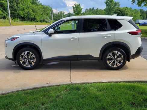 Certified 2023 Nissan Rogue SV AWD/4WD image 6