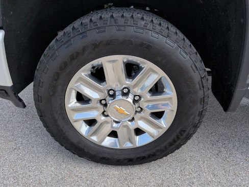 Used 2025 Chevrolet Silverado 2500 High Country w/ Technology Package AWD/4WD image 54