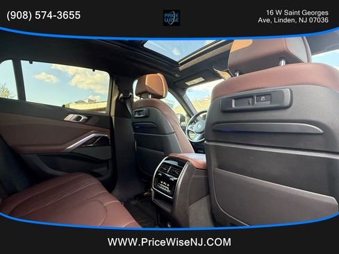 Used 2021 BMW X6 M50i w/ Executive Package image 25