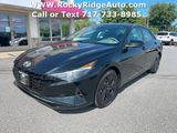 Used 2022 Hyundai Elantra SEL image 3