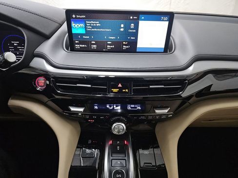 Used 2023 Acura MDX SH-AWD w/ Technology Package image 12