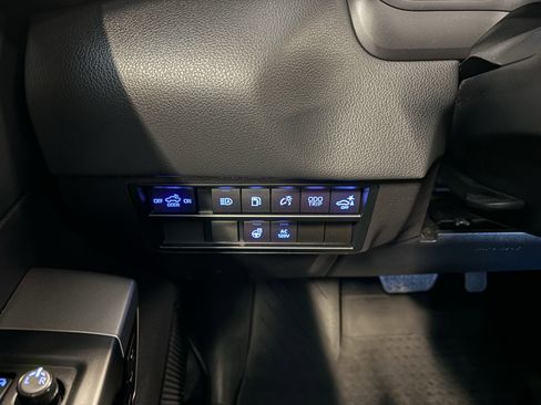 Used 2024 Toyota Tundra Limited image 26