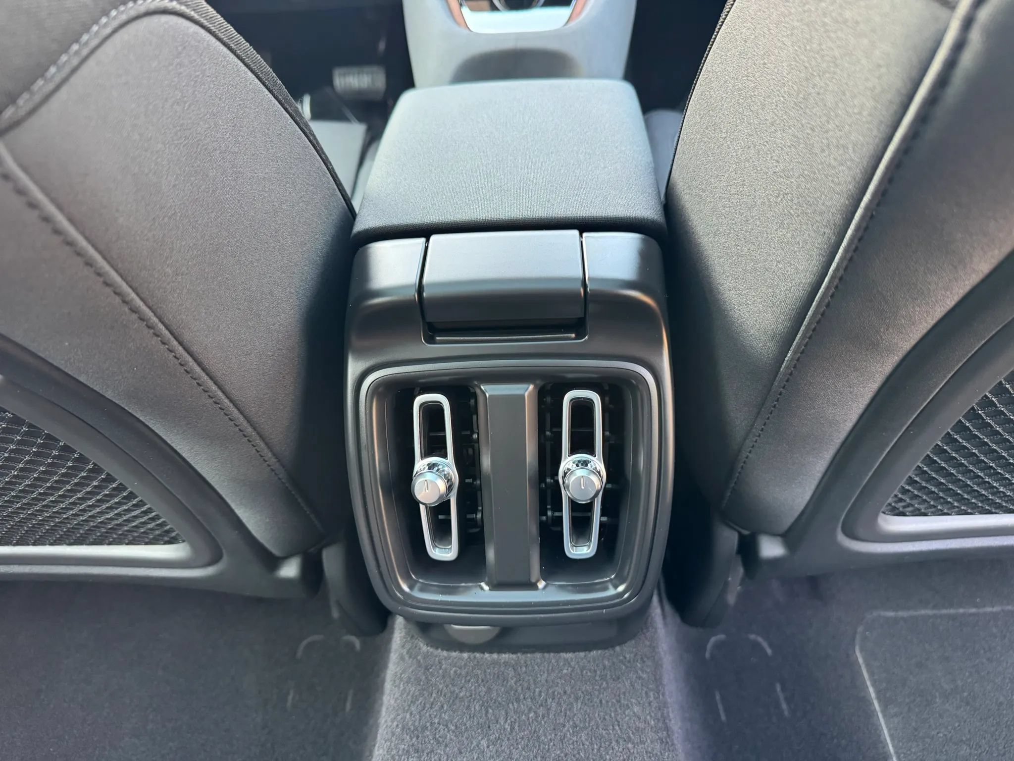 Used 2023 Polestar Polestar 2 w/ Pilot Pack AWD/4WD image 27