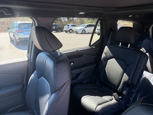 New 2026 Honda Pilot TrailSport image 29