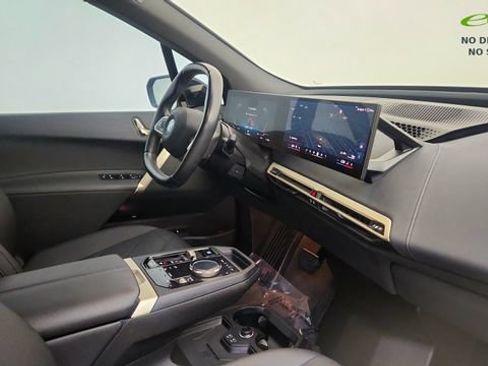 Used 2024 BMW iX xDrive50 w/ Sport Package AWD/4WD image 23