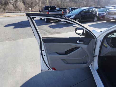 Used 2015 Kia Optima EX image 16