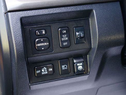 Used 2019 Toyota Tundra SR5 image 12