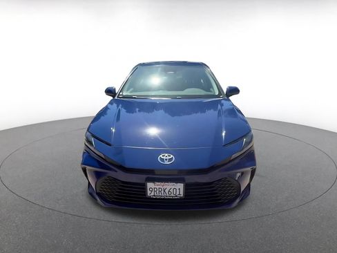Used 2025 Toyota Camry LE FWD image 4