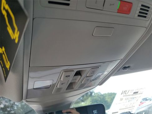 New 2025 Volkswagen Jetta SE image 28