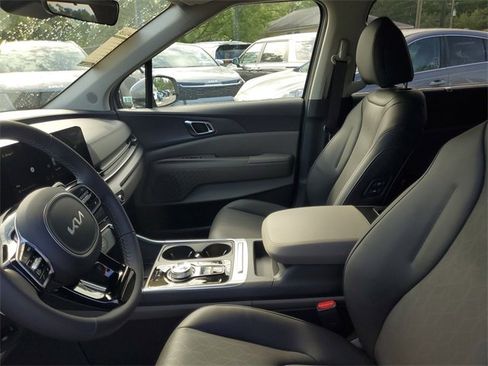 New 2026 Kia Carnival EX image 8