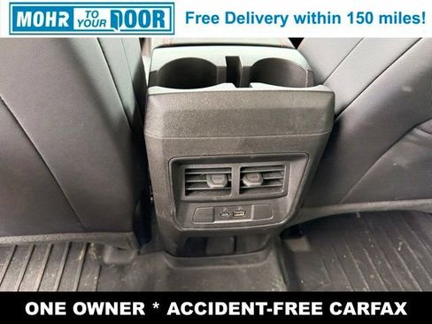 Used 2025 Chevrolet Colorado Z71 AWD/4WD image 39