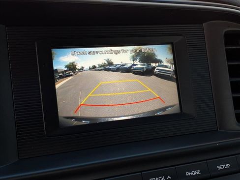 Used 2020 Hyundai Elantra SE image 20