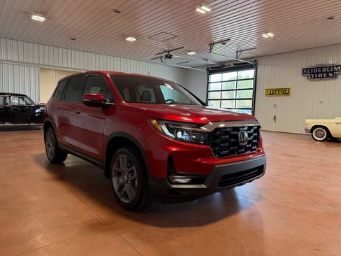Used 2023 Honda Passport EX-L image 6