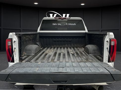 Used 2024 GMC Sierra 2500 Denali w/ Denali Reserve Package AWD/4WD image 27