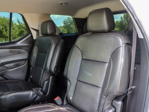 Used 2020 Chevrolet Traverse RS w/ LPO, Floor Liner Package FWD image 16
