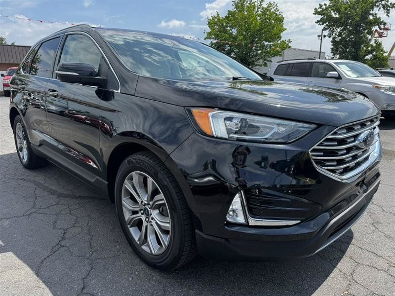 Used 2019 Ford Edge Titanium FWD image 10