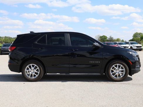 Used 2024 Chevrolet Equinox LS w/ LS Convenience Package AWD/4WD image 7