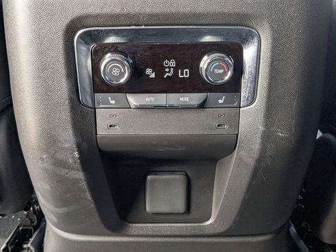 Used 2025 Chevrolet Tahoe High Country RWD image 21