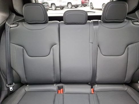 Certified 2023 Jeep Renegade Limited w/ Sun/Sound Group AWD/4WD image 19
