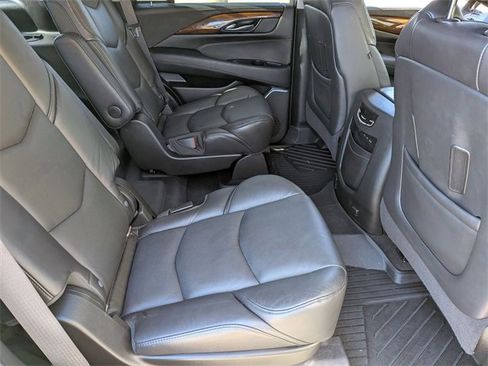 Used 2020 Cadillac Escalade Luxury image 27