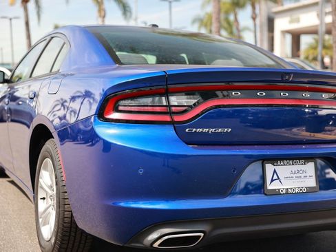 Used 2020 Dodge Charger SXT w/ Driver Convenience Group image 13