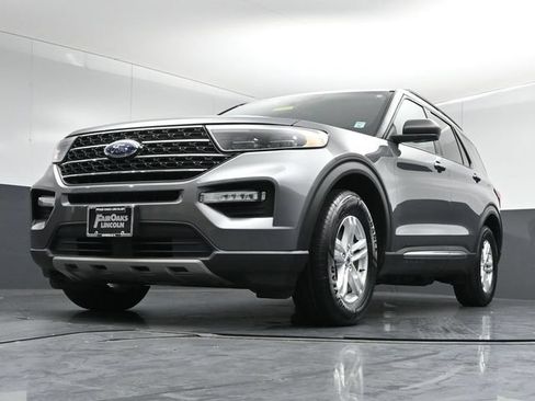 Certified 2021 Ford Explorer XLT w/ Equipment Group 202A AWD/4WD image 38