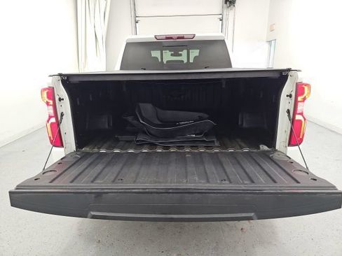 Used 2020 Chevrolet Silverado 1500 LTZ AWD/4WD image 32