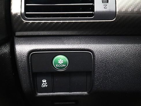 Used 2017 Honda Accord Sport image 35