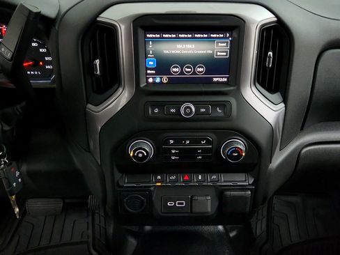 Certified 2022 Chevrolet Silverado 1500 W/T w/ WT Convenience Package AWD/4WD image 21