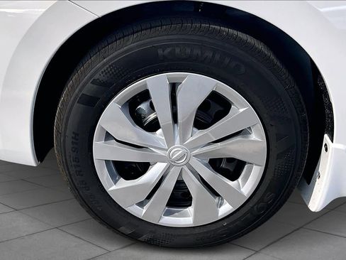 New 2025 Nissan Versa S image 9