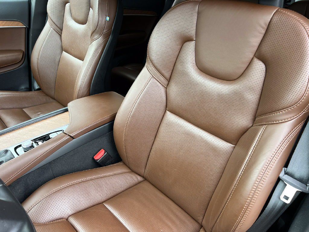 Used 2018 Volvo XC90 T6 Inscription w/ Convenience Package AWD/4WD image 16