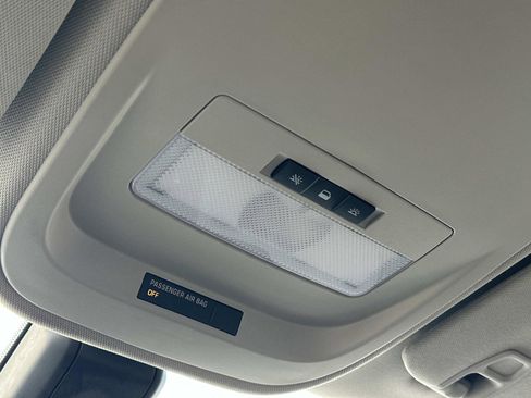 Certified 2020 Chevrolet Colorado W/T w/ Custom Special Edition image 30