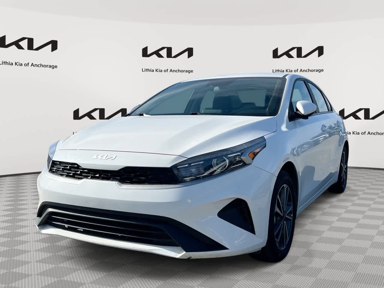 Certified 2024 Kia Forte LXS FWD image 1