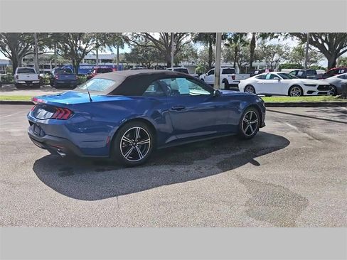 Used 2024 Ford Mustang Convertible image 34