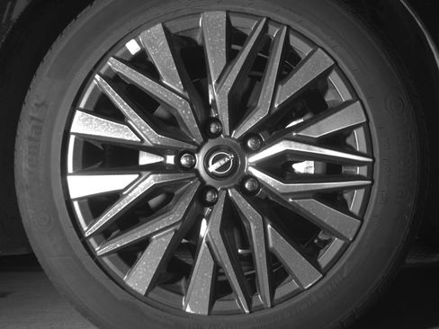 Used 2025 Nissan Altima 2.5 SV image 13