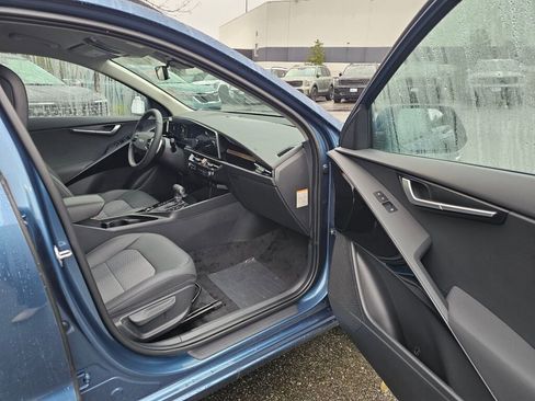 New 2026 Kia Niro EX image 31
