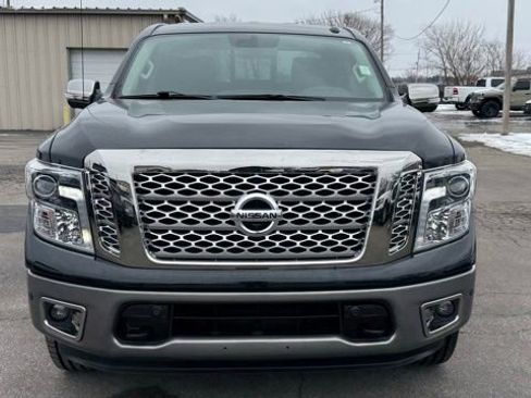Used 2019 Nissan Titan Platinum Reserve w/ Platinum Utility Package image 3
