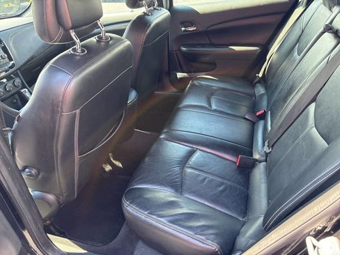 Used 2013 Chrysler 200 Limited image 6
