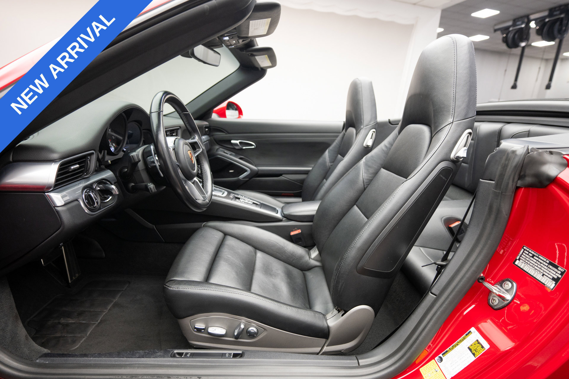 Used 2017 Porsche 911 Carrera 4 AWD/4WD image 12