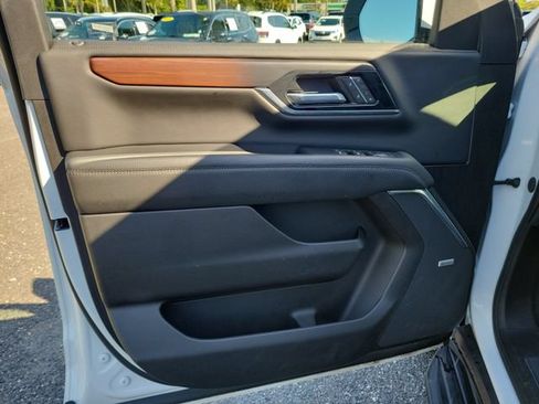 Certified 2025 GMC Yukon Denali AWD/4WD image 26