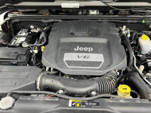 Used 2018 Jeep Wrangler Sport image 22