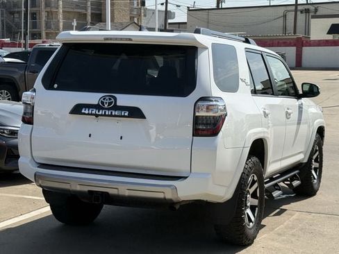 Used 2023 Toyota 4Runner TRD Off-Road Premium w/ Moonroof Package AWD/4WD image 4